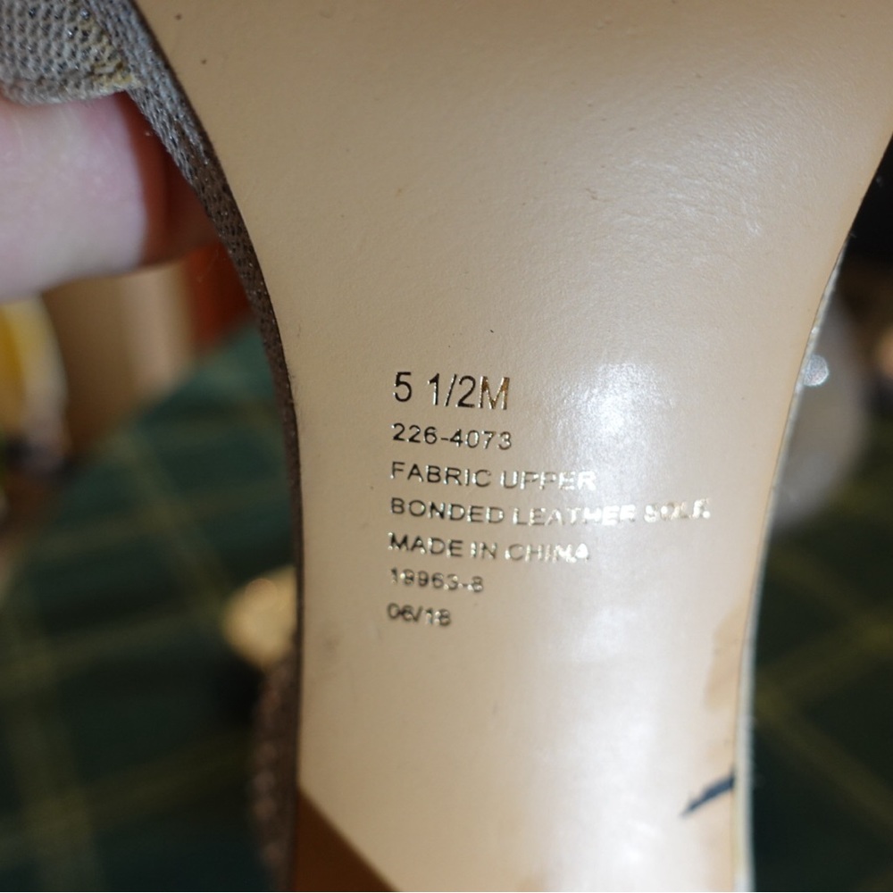 16. Silver heels - Picture 5 of 5
